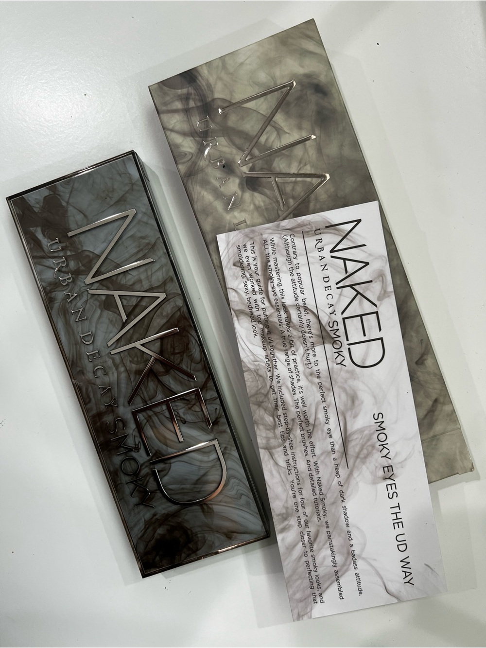 Urban Decay Naked Smoky Eyeshadow Palette - Neutral Browns, Greys & Black - Picture 5 of 6